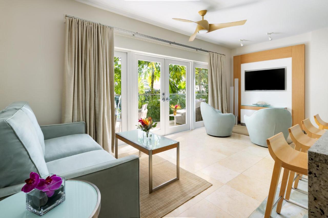 Two-Bedroom Suite with Pool View at Santa Maria Suites