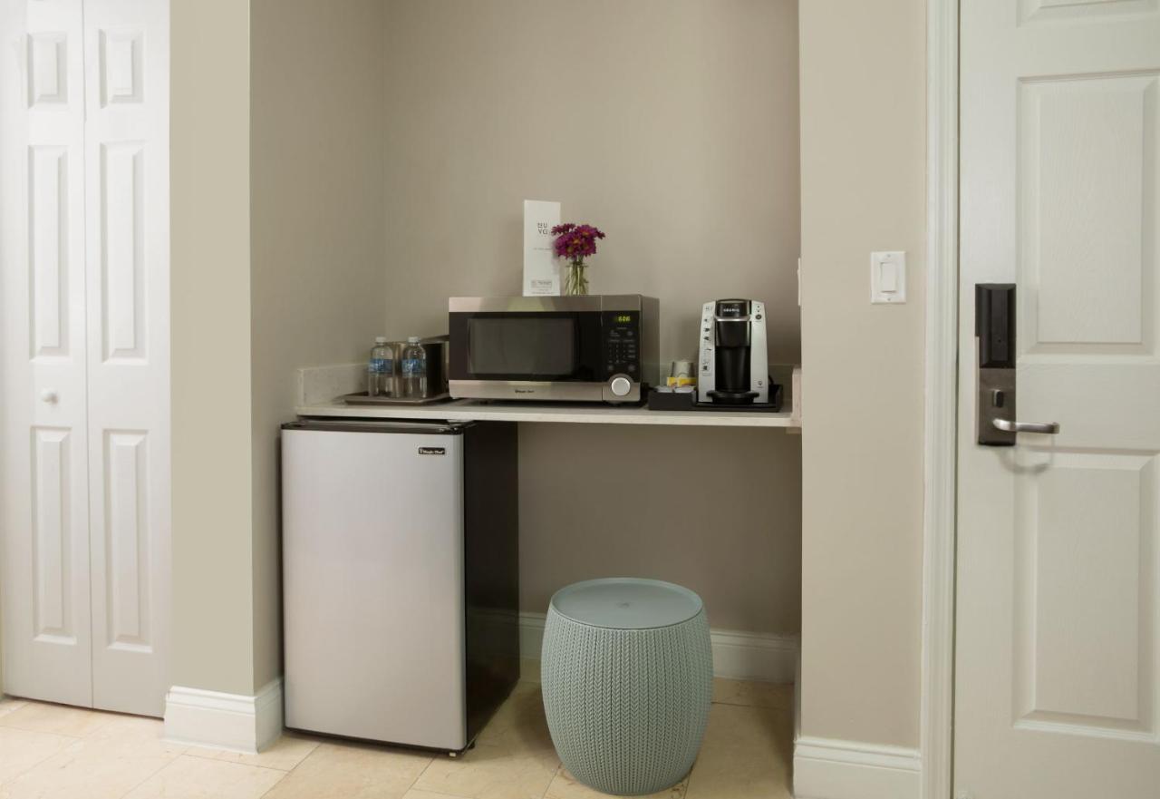 Standard King Suite at Nuvo Suites Hotel