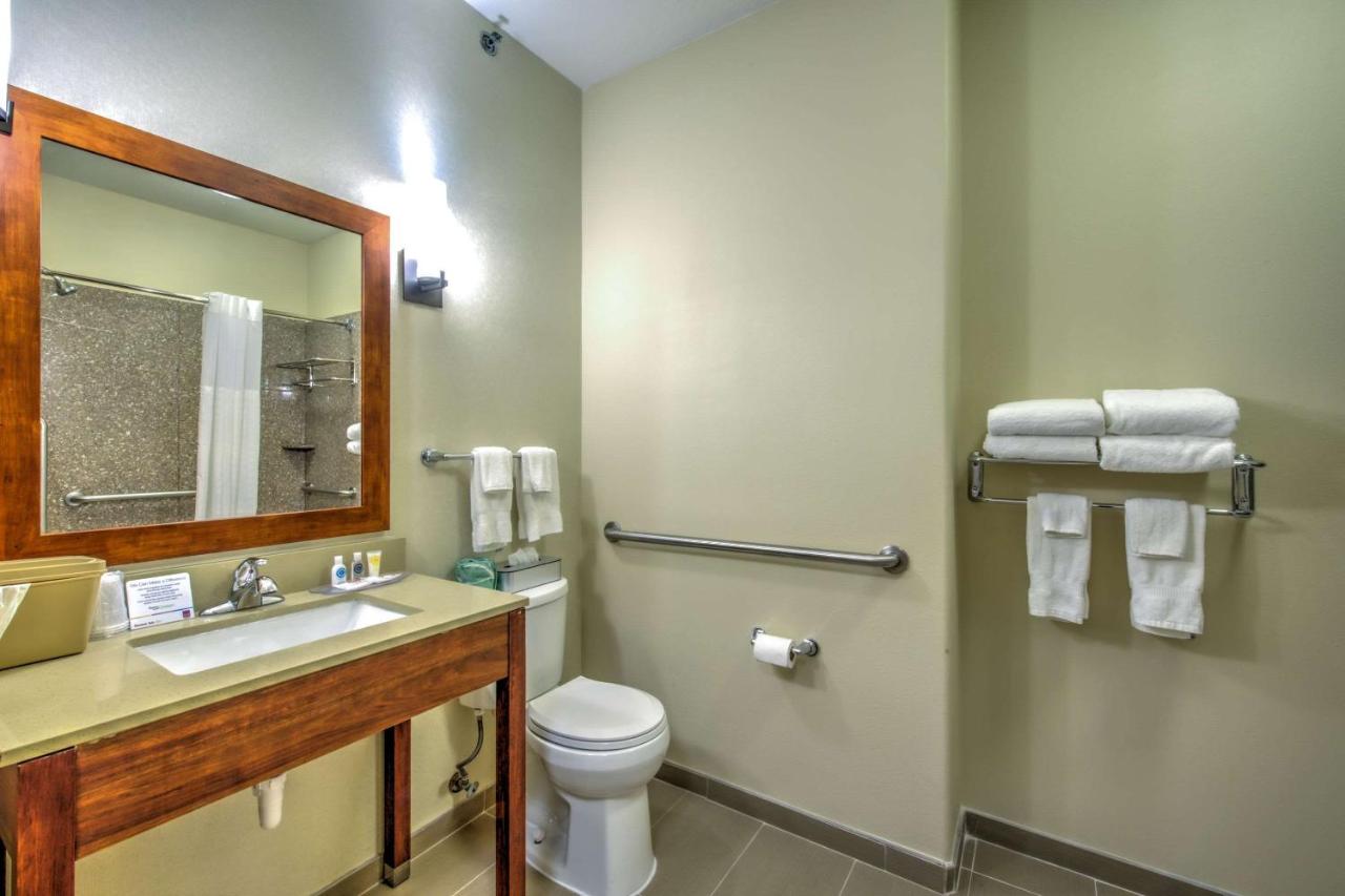 Queen Suite with Two Queen Beds at Comfort Suites Tomball Medical Center