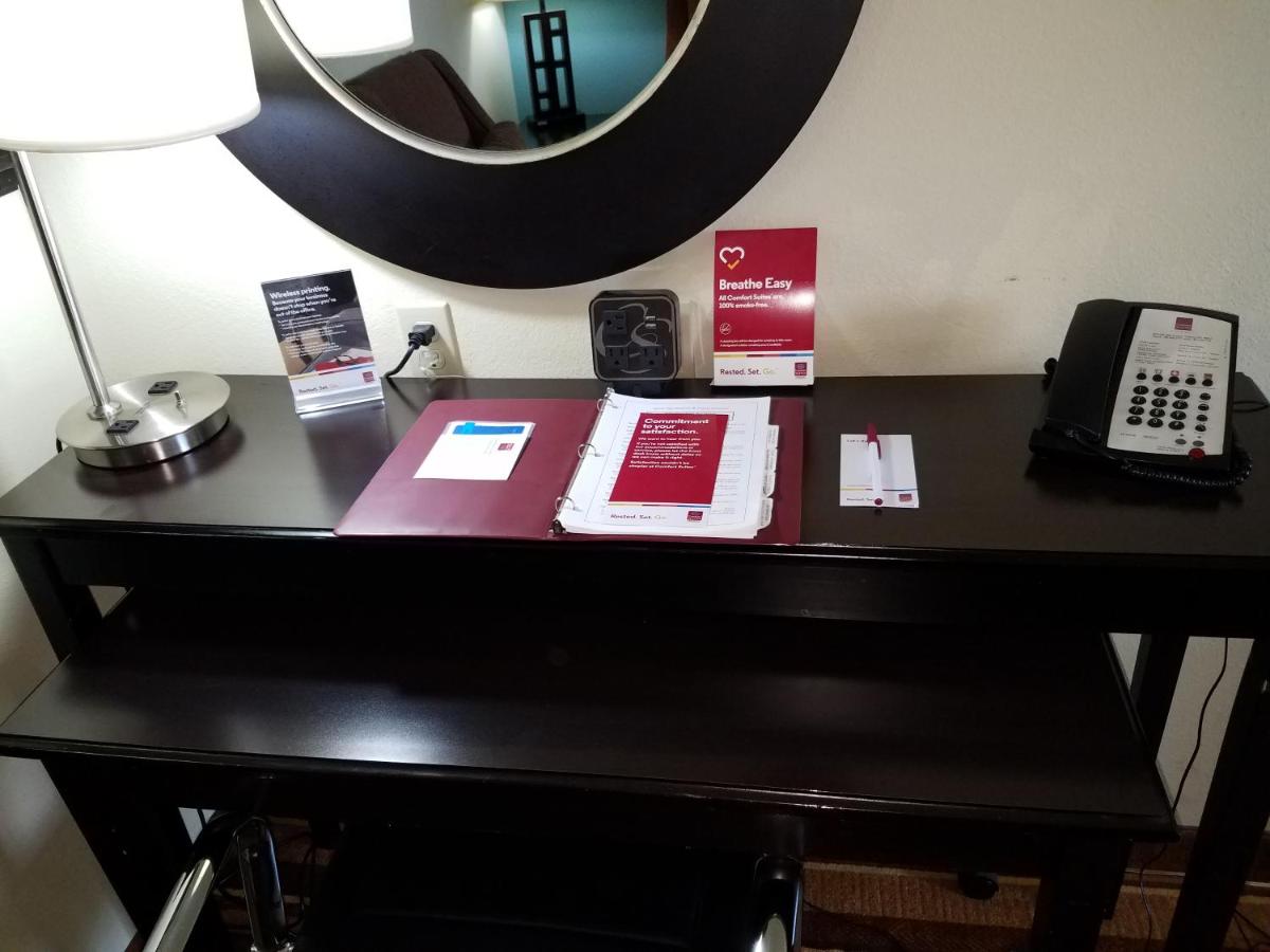 King Suite with Sofa Bed - Non Smoking at Comfort Suites Topeka Northwest