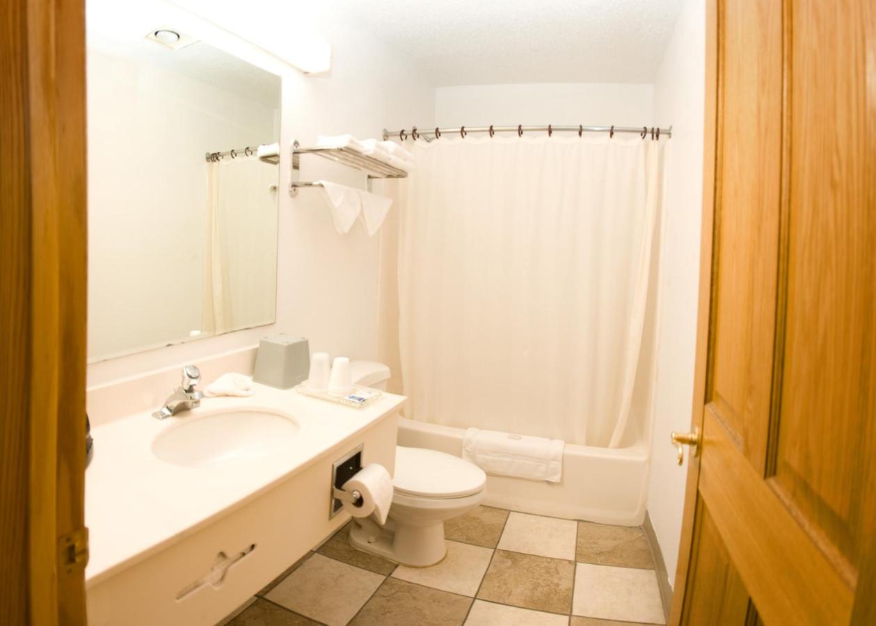Queen Room with Two Queen Beds at North Country Inn & Suites