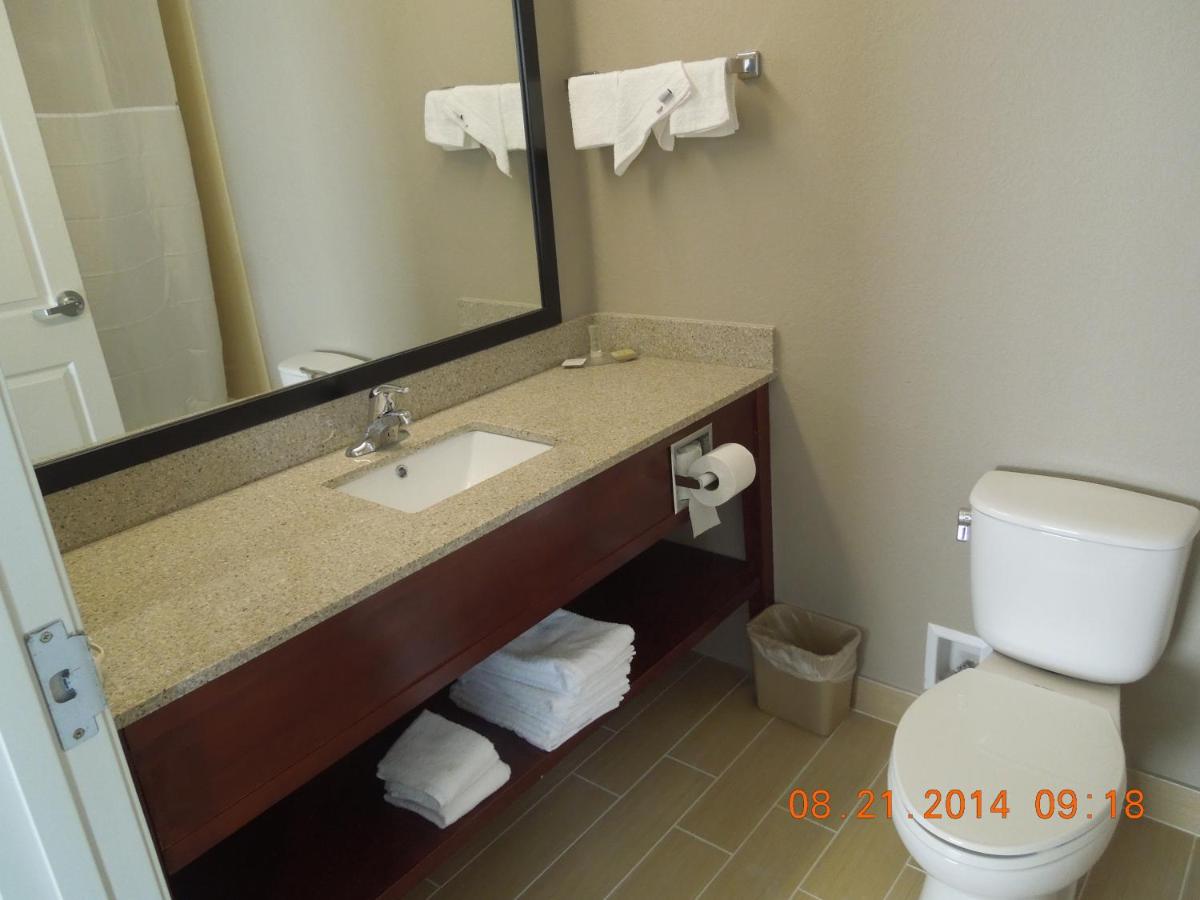 Studio Suite with Two Queen Beds - Non-Smoking at Super 8 by Wyndham Hershey Chocolate Avenue