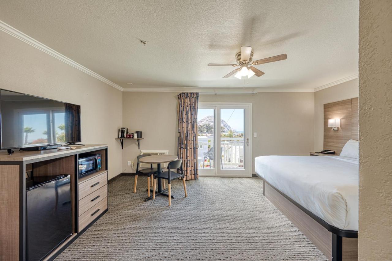 Deluxe King Room - Non-Smoking Ocean View at Harbor House Inn Morro Bay