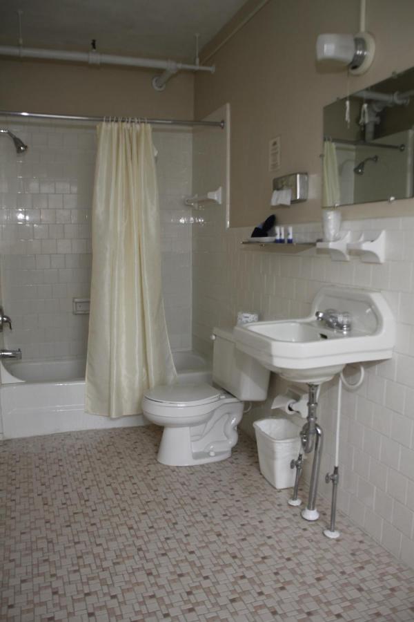 Classic Family Room at Hotel Coolidge