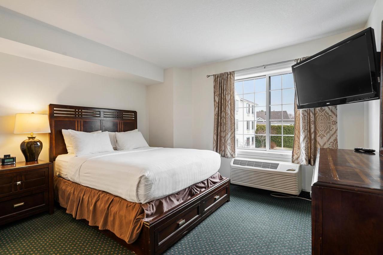 Queen Suite at Charlevoix Inn & Suites SureStay Collection by Best Western