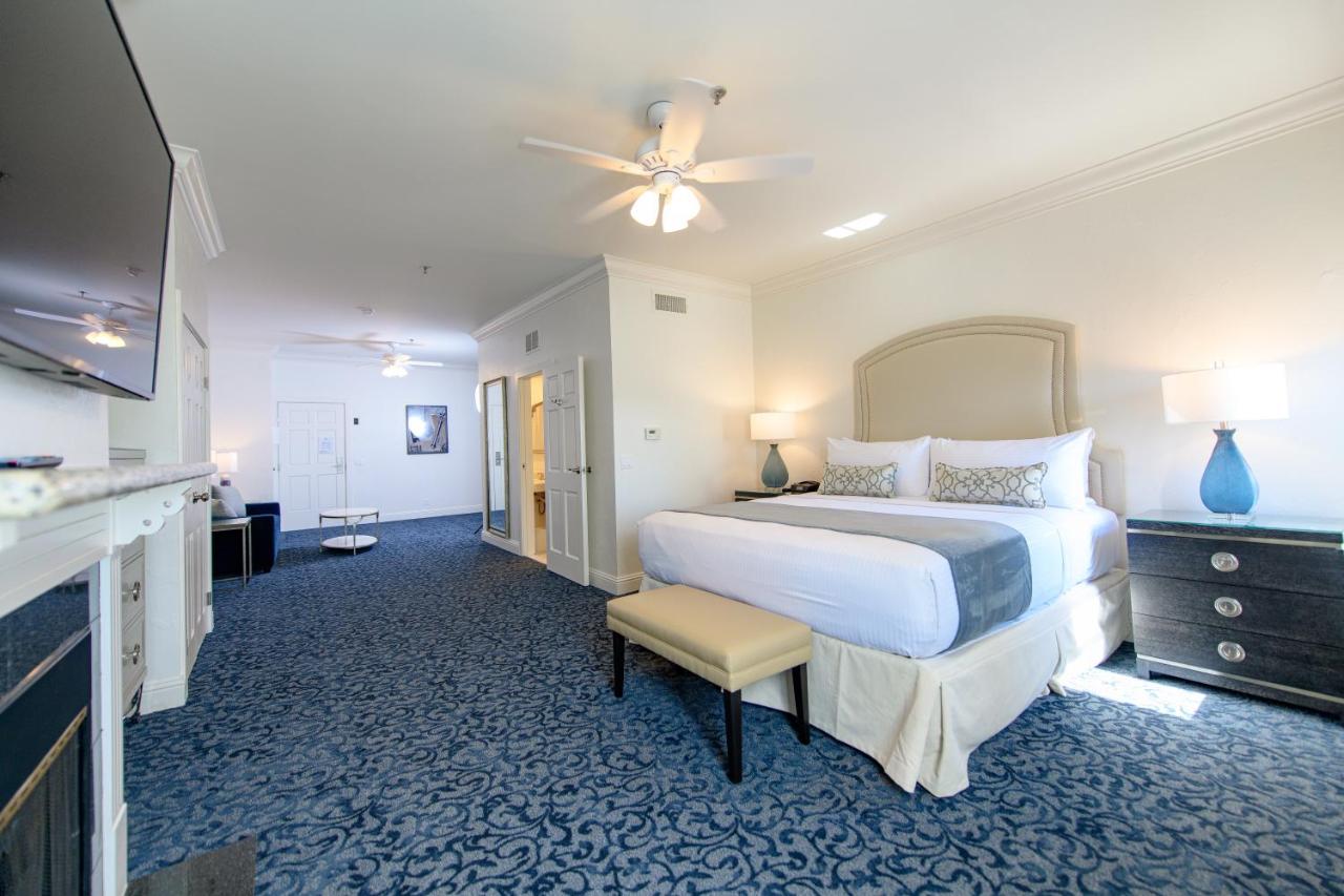 Premier Suite with Balcony at The Horton Grand, Downtown/Gaslamp Quarter