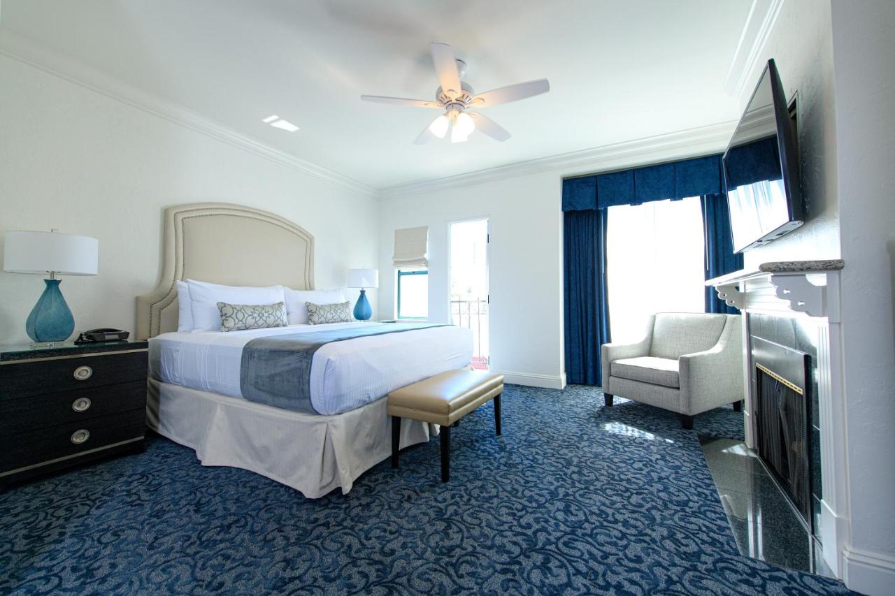 Premier Suite with Balcony at The Horton Grand, Downtown/Gaslamp Quarter