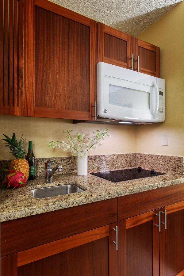 1-Bedroom Banyan Suite W/ Kitchenette at Hilo Hawaiian Hotel, Trademark Collection by Wyndham