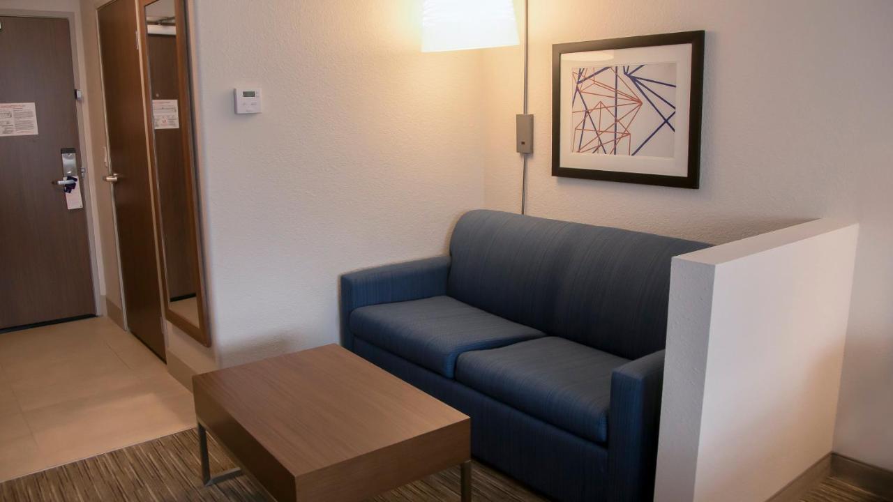 King Suite - Non-Smoking at Holiday Inn Express & Suites Colorado Springs North by IHG