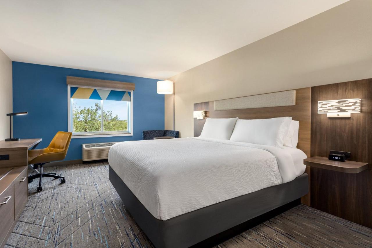 King Room - Non-Smoking at Holiday Inn Express Hotel & Suites Fort Pierce West by IHG