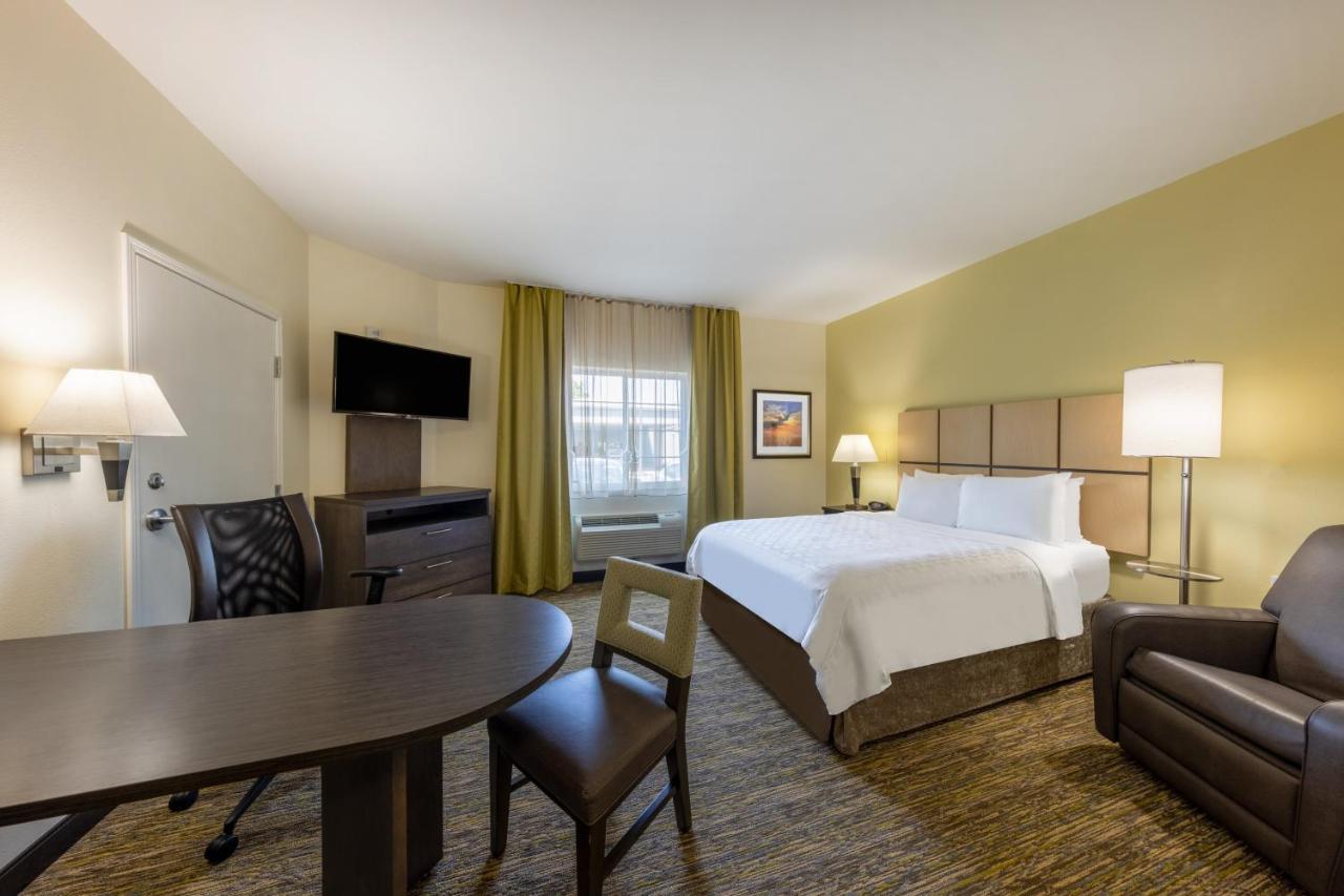 Queen Suite - Hearing Accessible at Candlewood Suites South - Springfield, an IHG Hotel