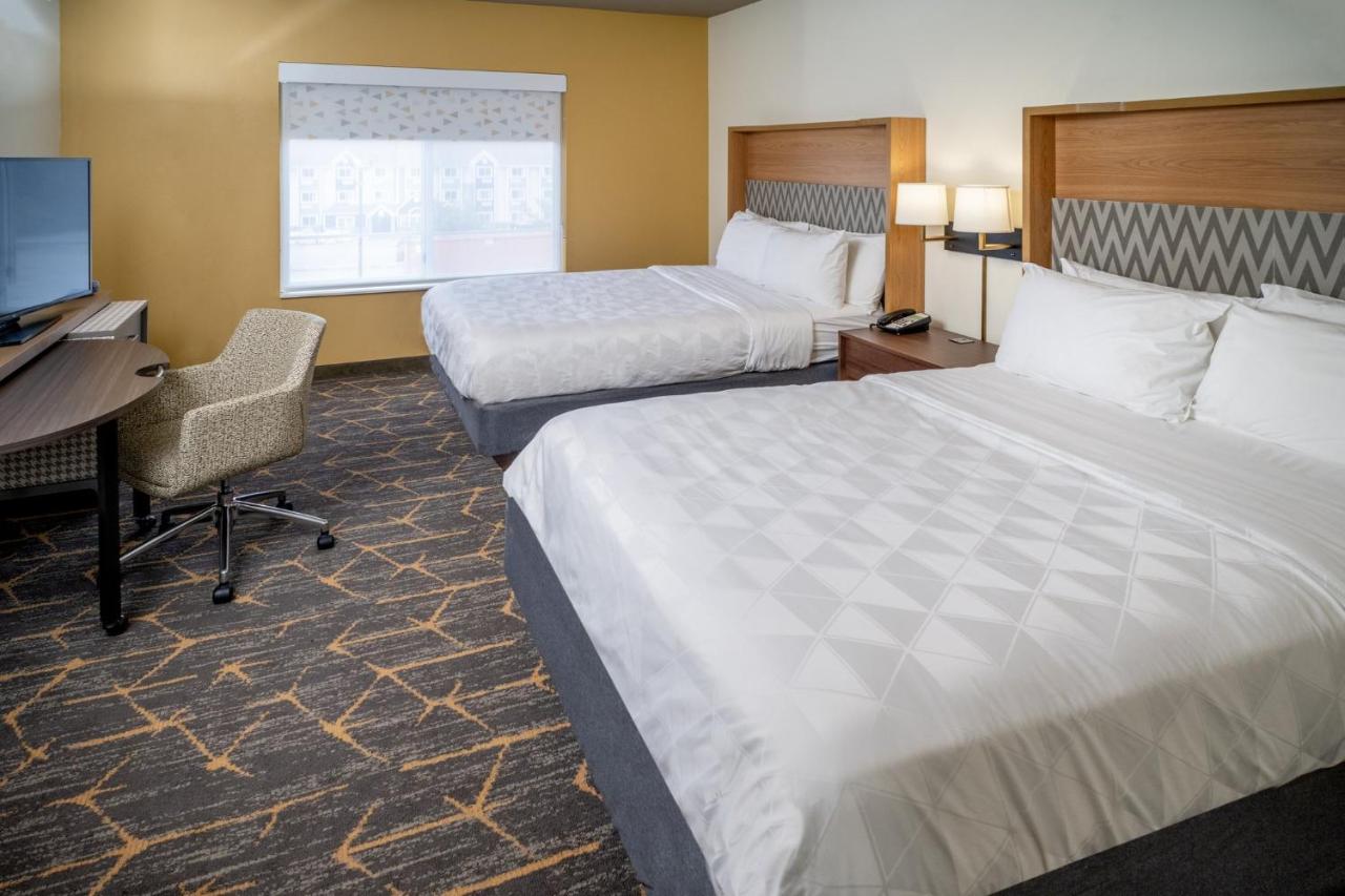 Room with Two Beds - Hearing Accessible - Non-Smoking at Holiday Inn Hotel & Suites Beckley by IHG