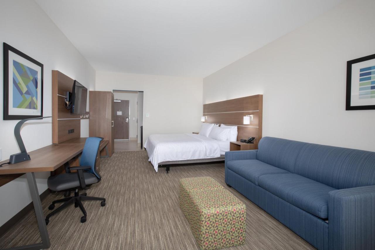 King Suite - Non-Smoking at Comfort Inn & Suites Goodland