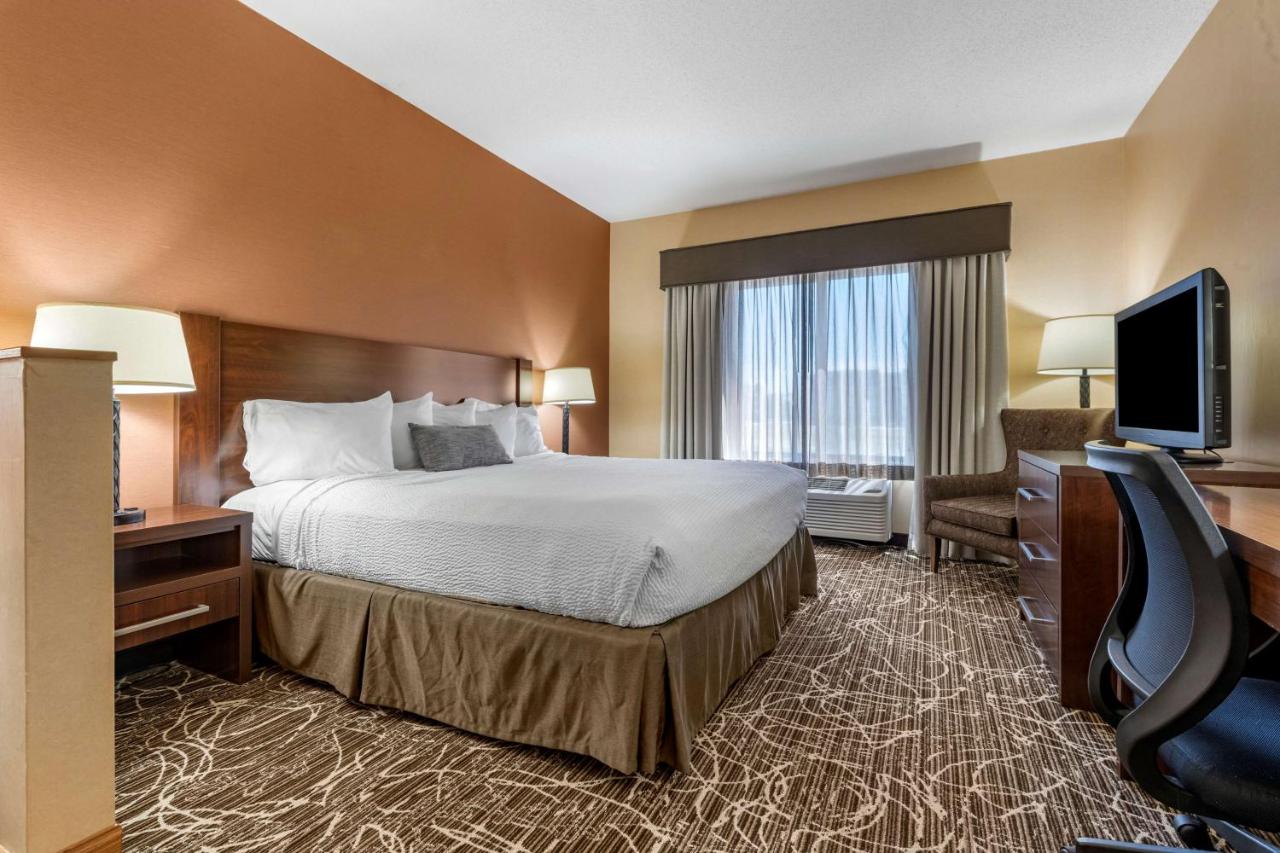 King Suite at Best Western Plus Chelsea Hotel