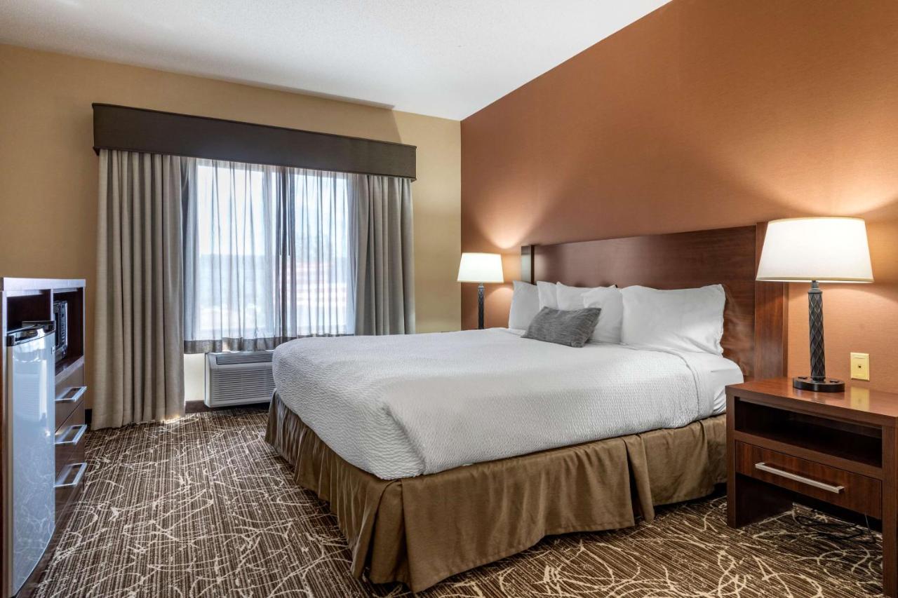 King Room at Best Western Plus Chelsea Hotel