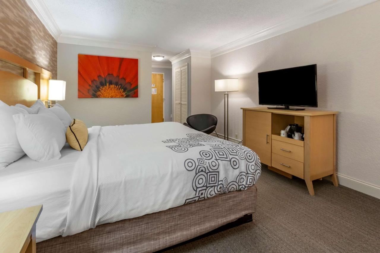 King Room at Best Western Plus University Inn