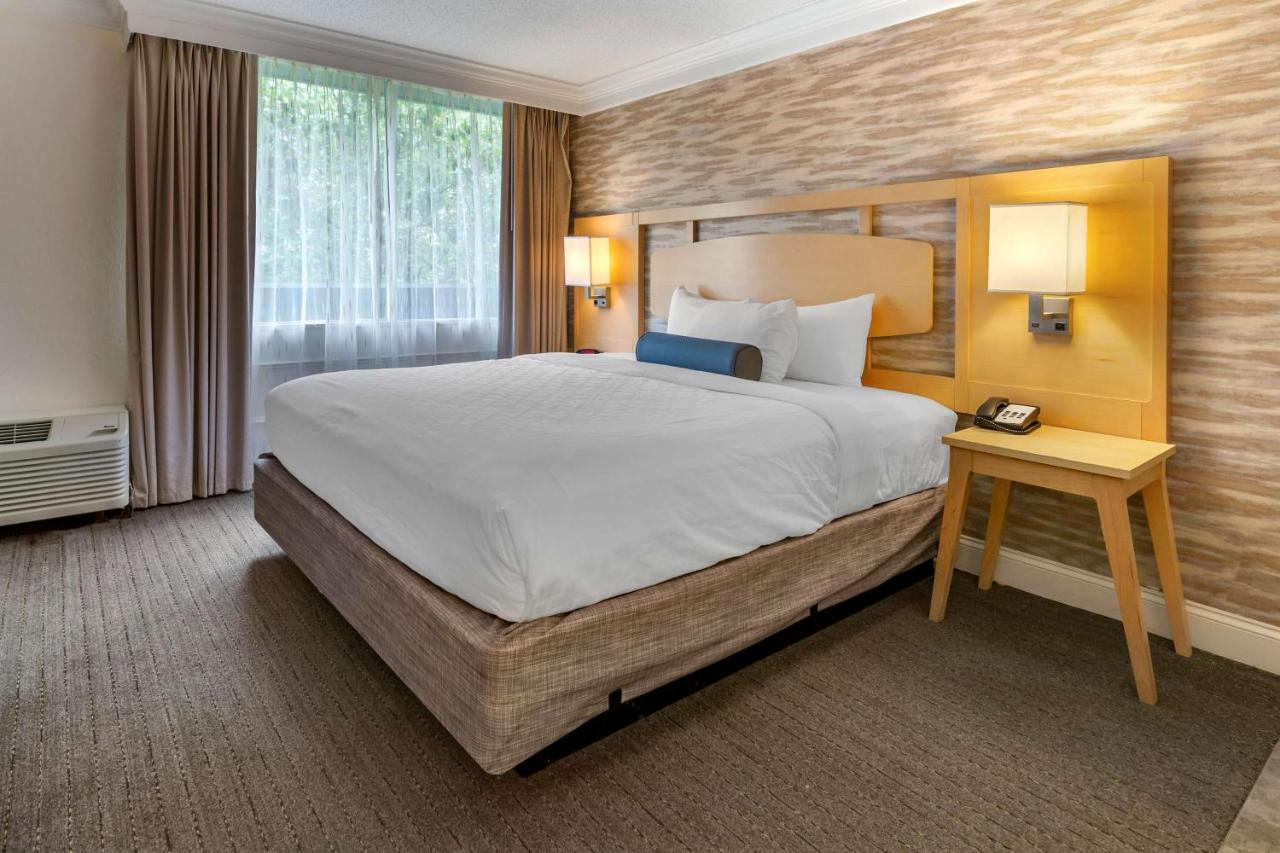 King Suite at Best Western Plus University Inn