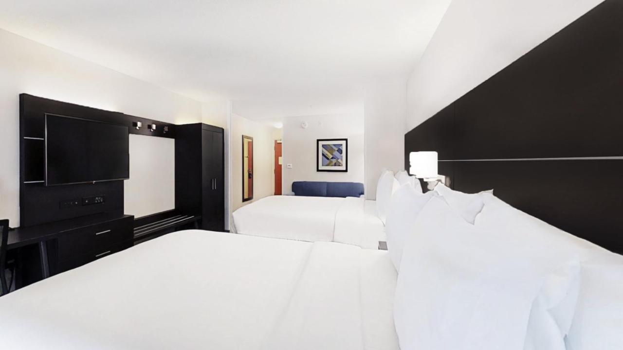 Double Suite with Two Double Beds - Non-Smoking at Holiday Inn Express New Orleans East by IHG