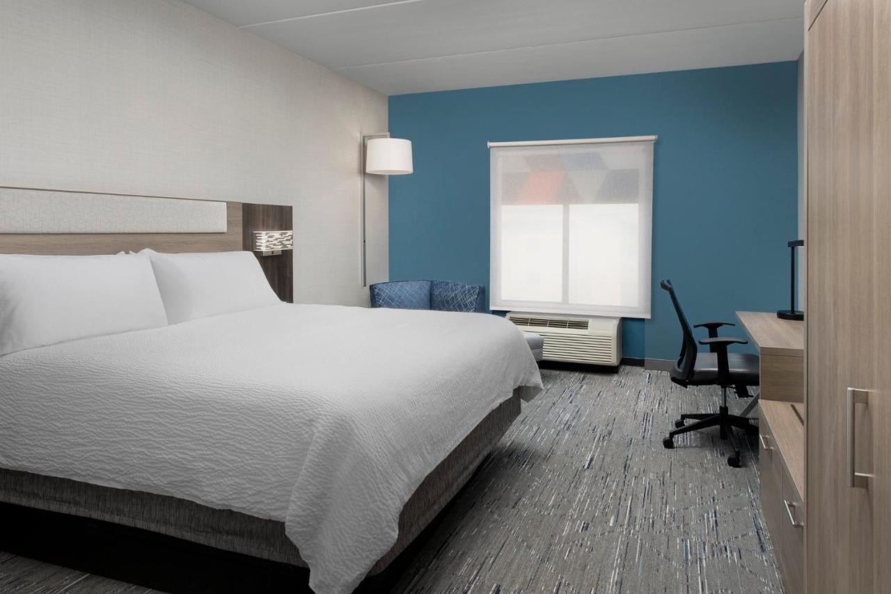 King Room - Non-Smoking at Holiday Inn Express & Suites Knoxville-Clinton, an IHG Hotel