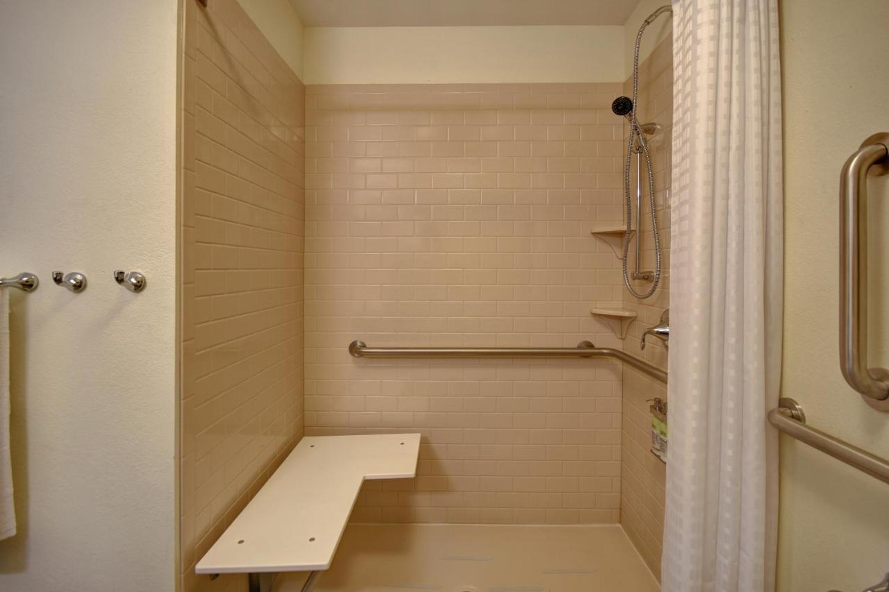 One-Bedroom King Room with Roll-in Shower - Hearing Accessible - Non-Smoking at Candlewood Suites Carrollton