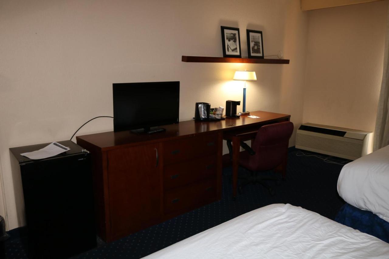 King Studio Suite - Non-Smoking at Baymont by Wyndham Columbia Northwest