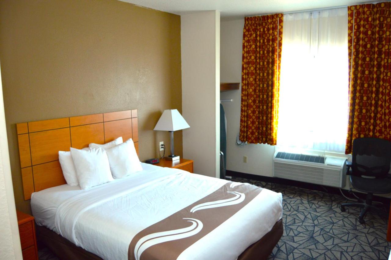 Queen Room - Mobility Accessible/Non-Smoking at Quality Inn Coralville - Iowa River Landing