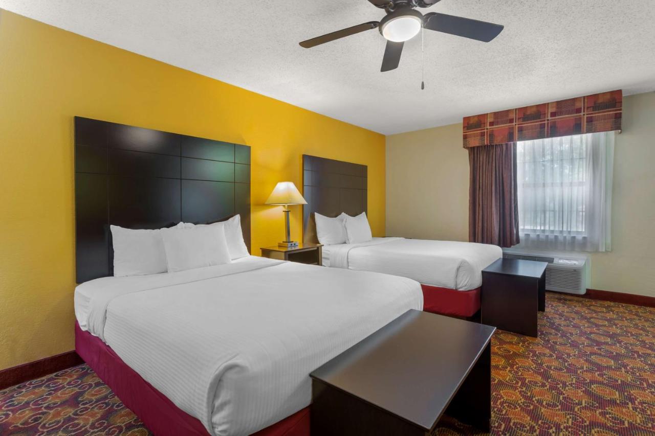 Suite with Two Queen Beds and Sofabed - Spa Bath - Non Smoking at Best Western Benton Inn