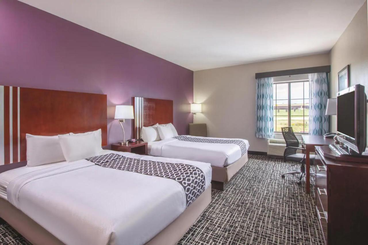 Deluxe Queen Room with Two Queen Beds at La Quinta Inn & Suites by Wyndham Oklahoma City -Yukon