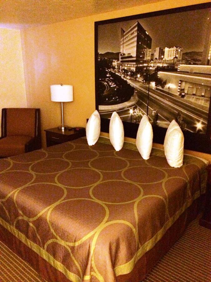 King Room - Non-Smoking at Super 8 by Wyndham Idaho Falls