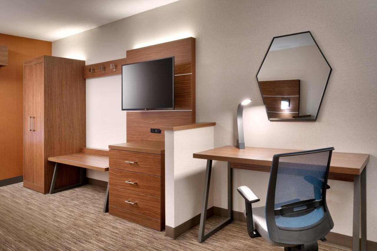 King Room - Non-Smoking at Holiday Inn Express Billings by IHG
