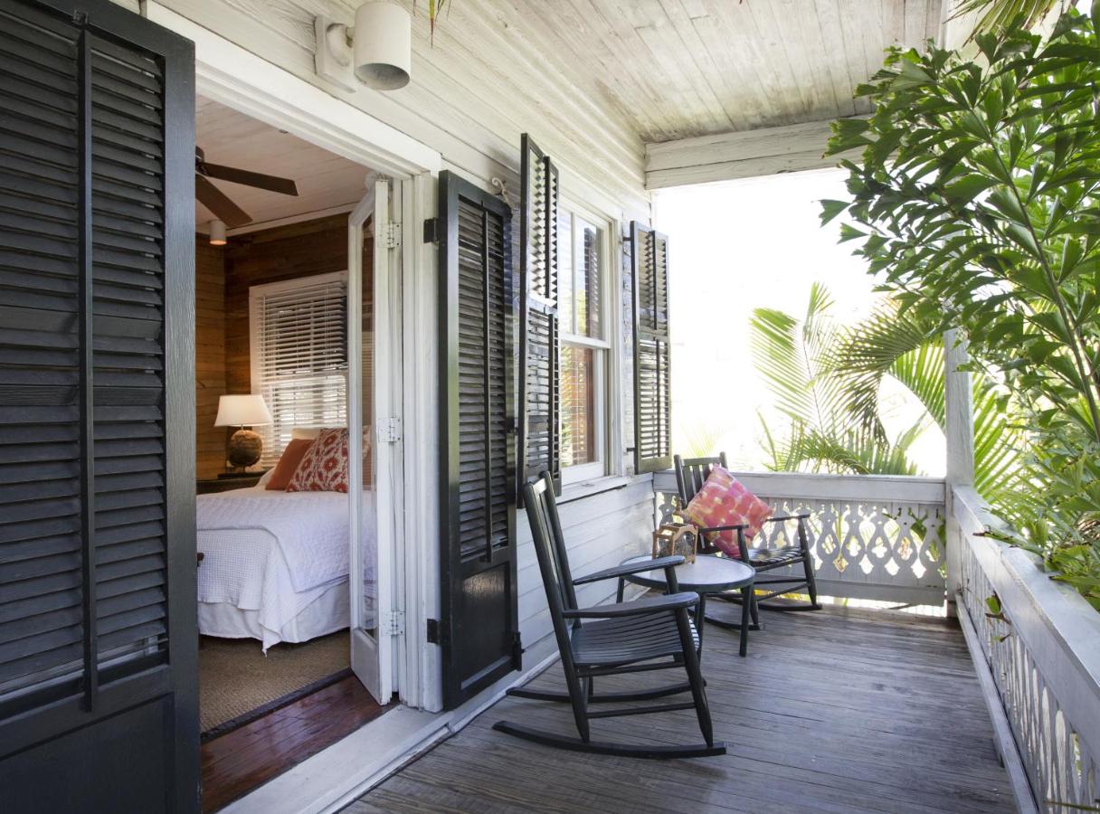 King Room B at Simonton Court Historic Inn & Cottages