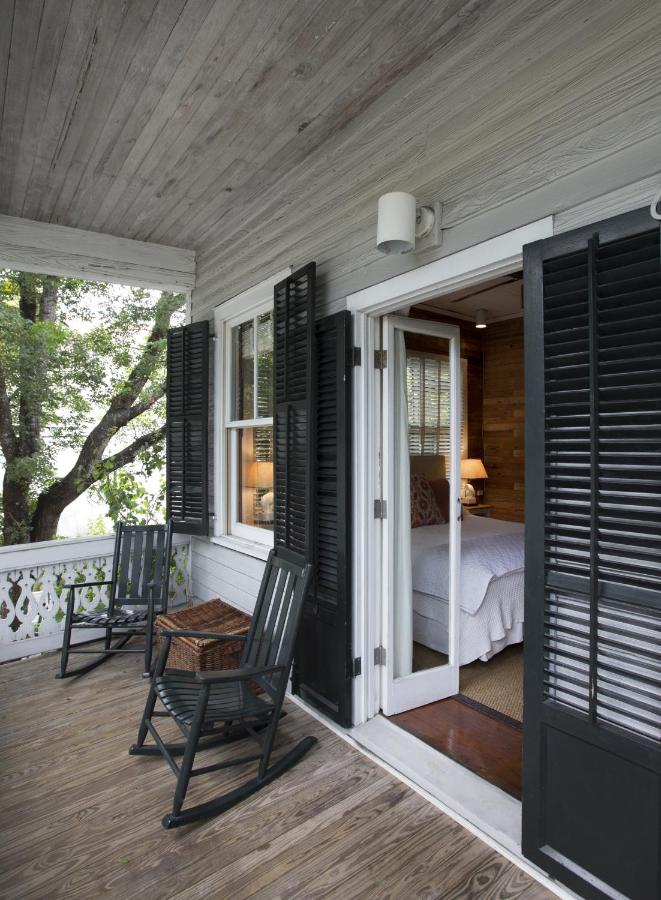 King Room A at Simonton Court Historic Inn & Cottages