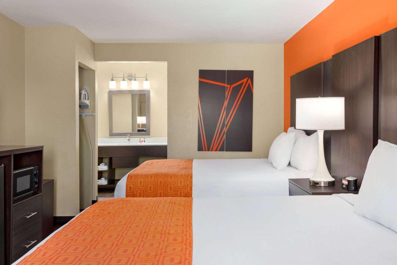 Queen Room with Two Queen Beds - Non-Smoking at Howard Johnson by Wyndham Pigeon Forge