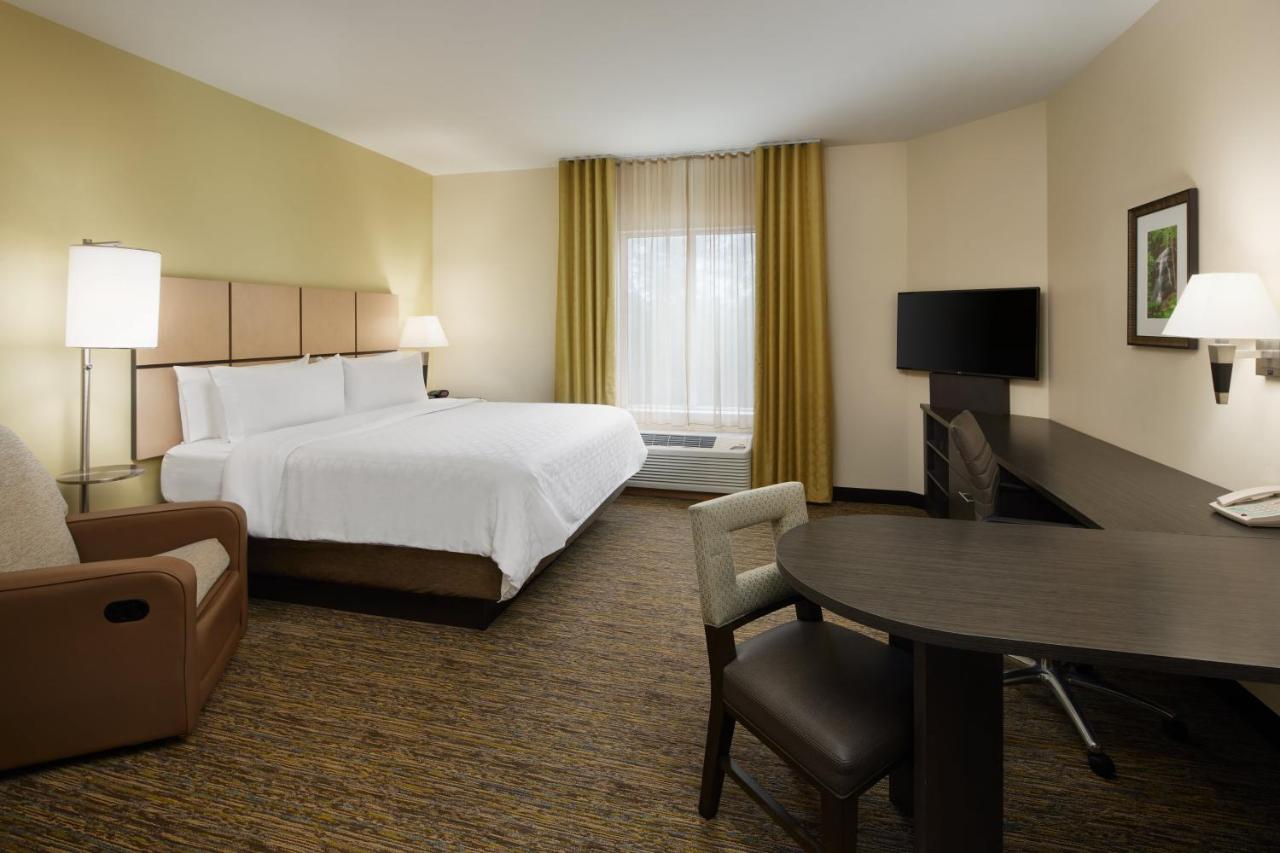 King Studio Suite - Mobility Acces Tub/Non-Smoking at Candlewood Suites Valdosta Mall by IHG