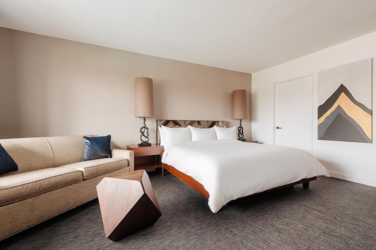 Junior Suite at V Capri Palm Springs, a Dolce by Wyndham