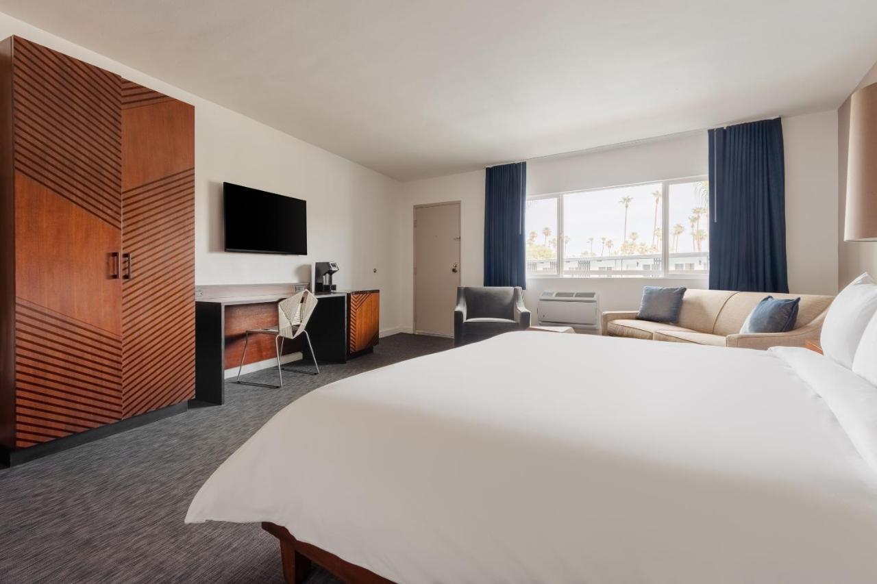 Junior Suite at V Capri Palm Springs, a Dolce by Wyndham