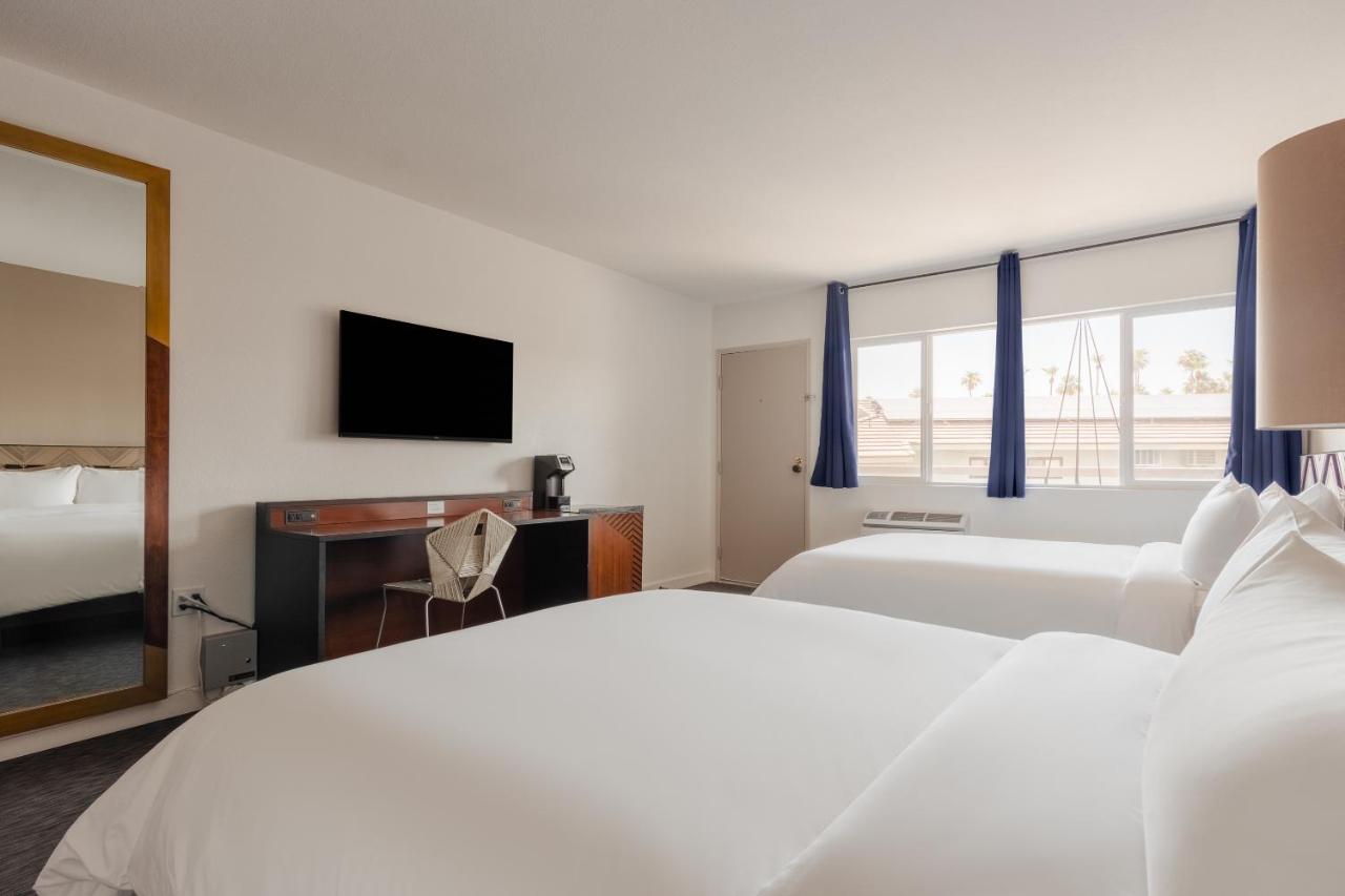 Double Room at V Capri Palm Springs, a Dolce by Wyndham