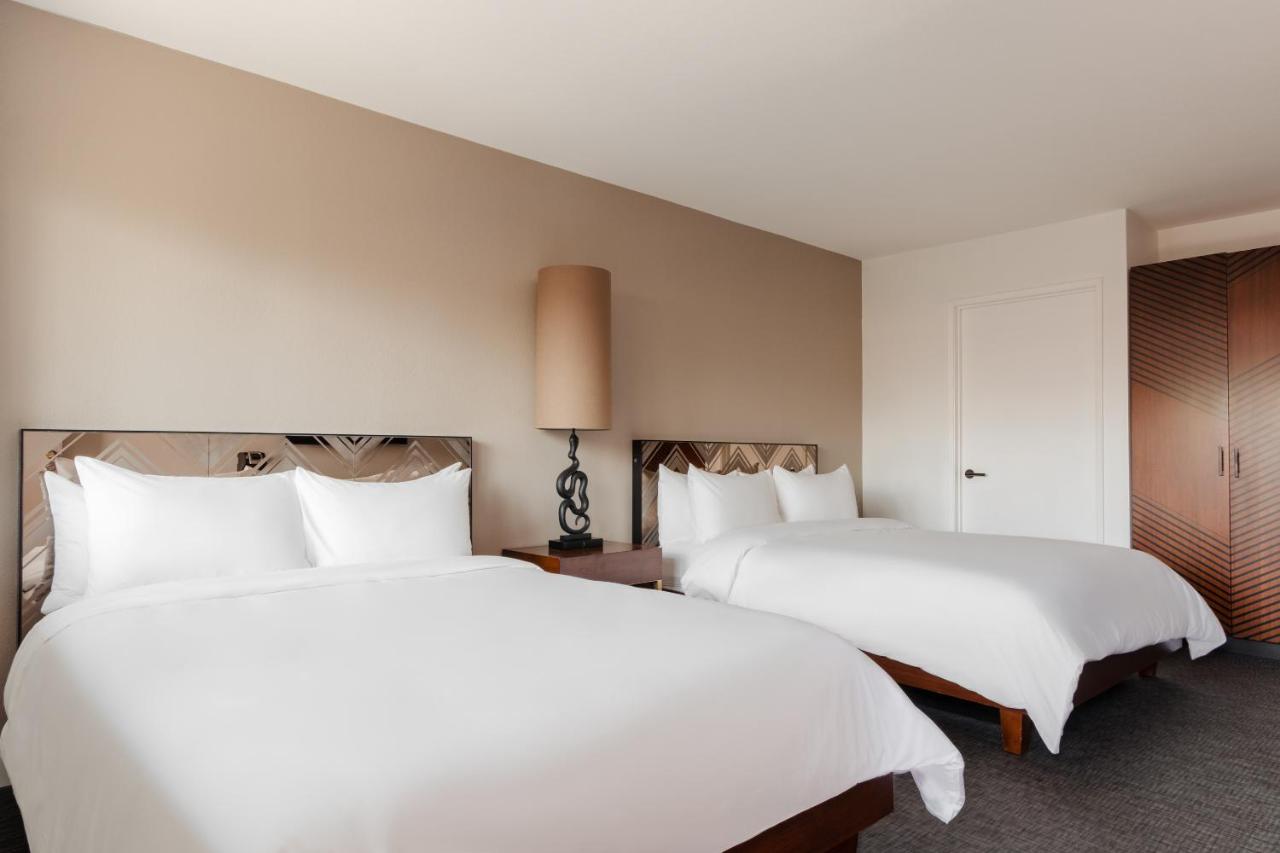 Double Room at V Capri Palm Springs, a Dolce by Wyndham