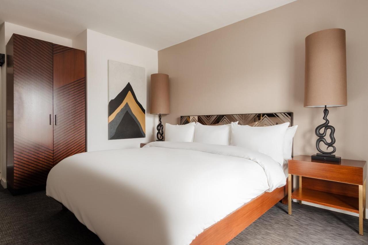 Queen Room at V Capri Palm Springs, a Dolce by Wyndham