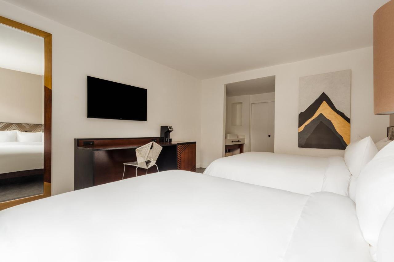 Deluxe Double Room at V Capri Palm Springs, a Dolce by Wyndham