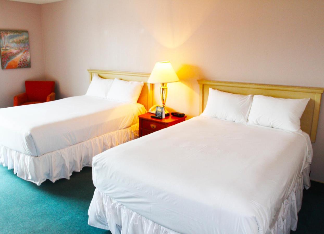 Standard Double Room at Laughlin River Lodge