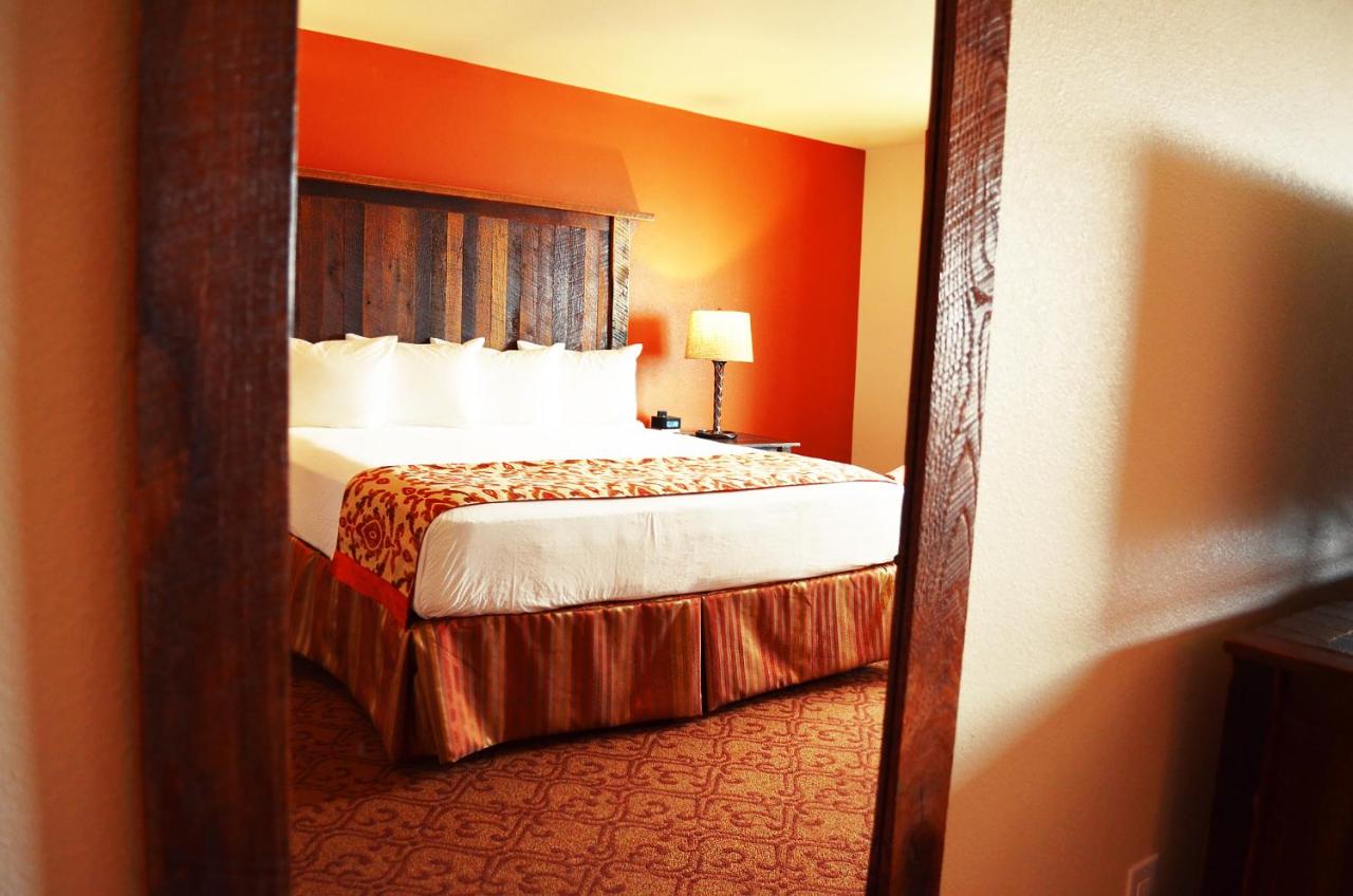 Deluxe Double Room at Hoover Dam Lodge