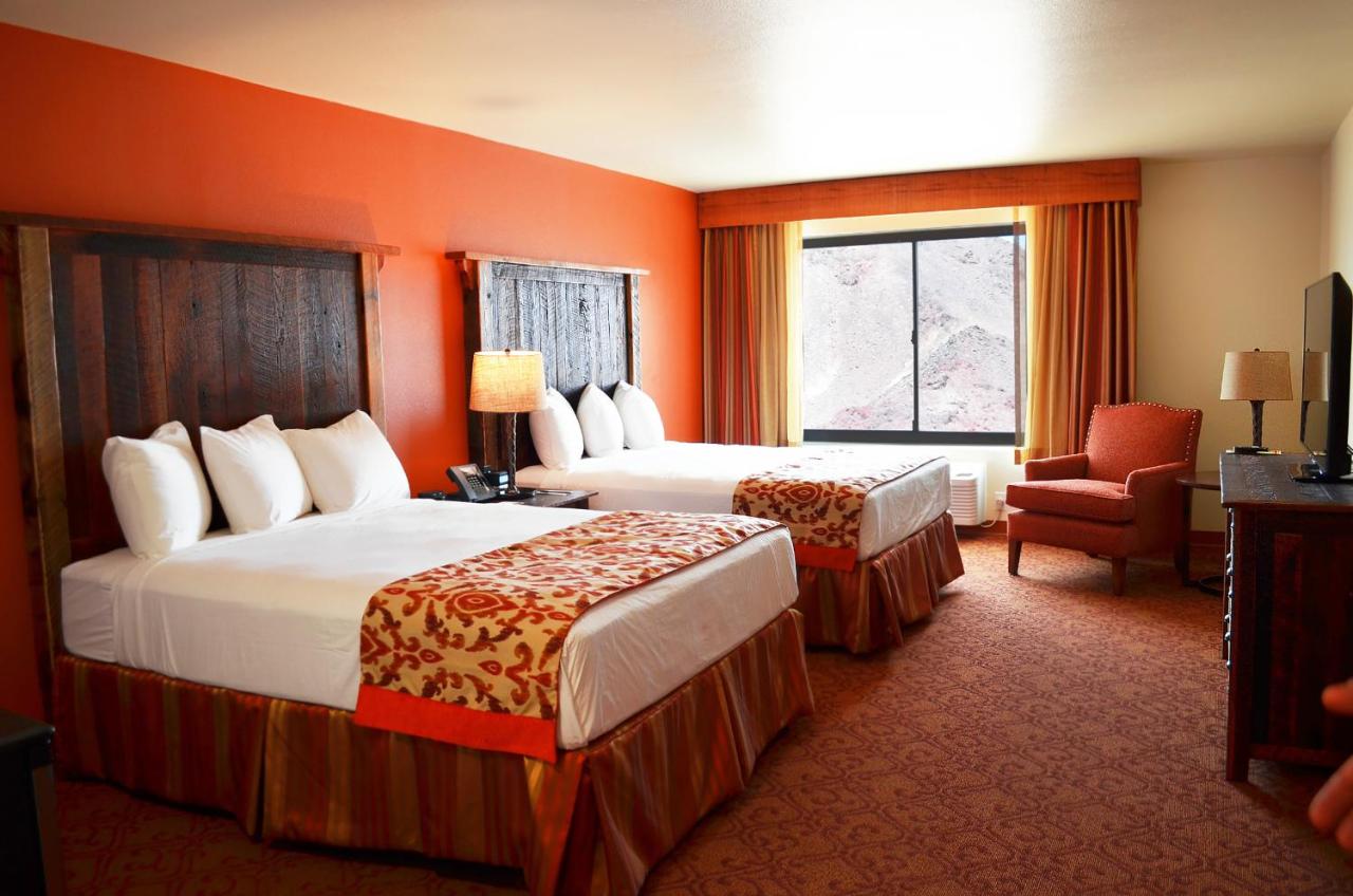Deluxe Queen Room with 2 Queen Beds at Hoover Dam Lodge