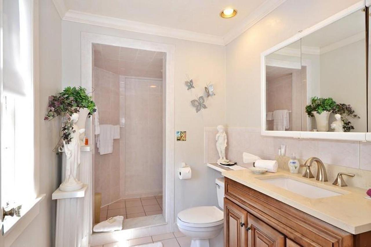 King Room with Intracoastal View at Sabal Palm House Bed & Breakfast