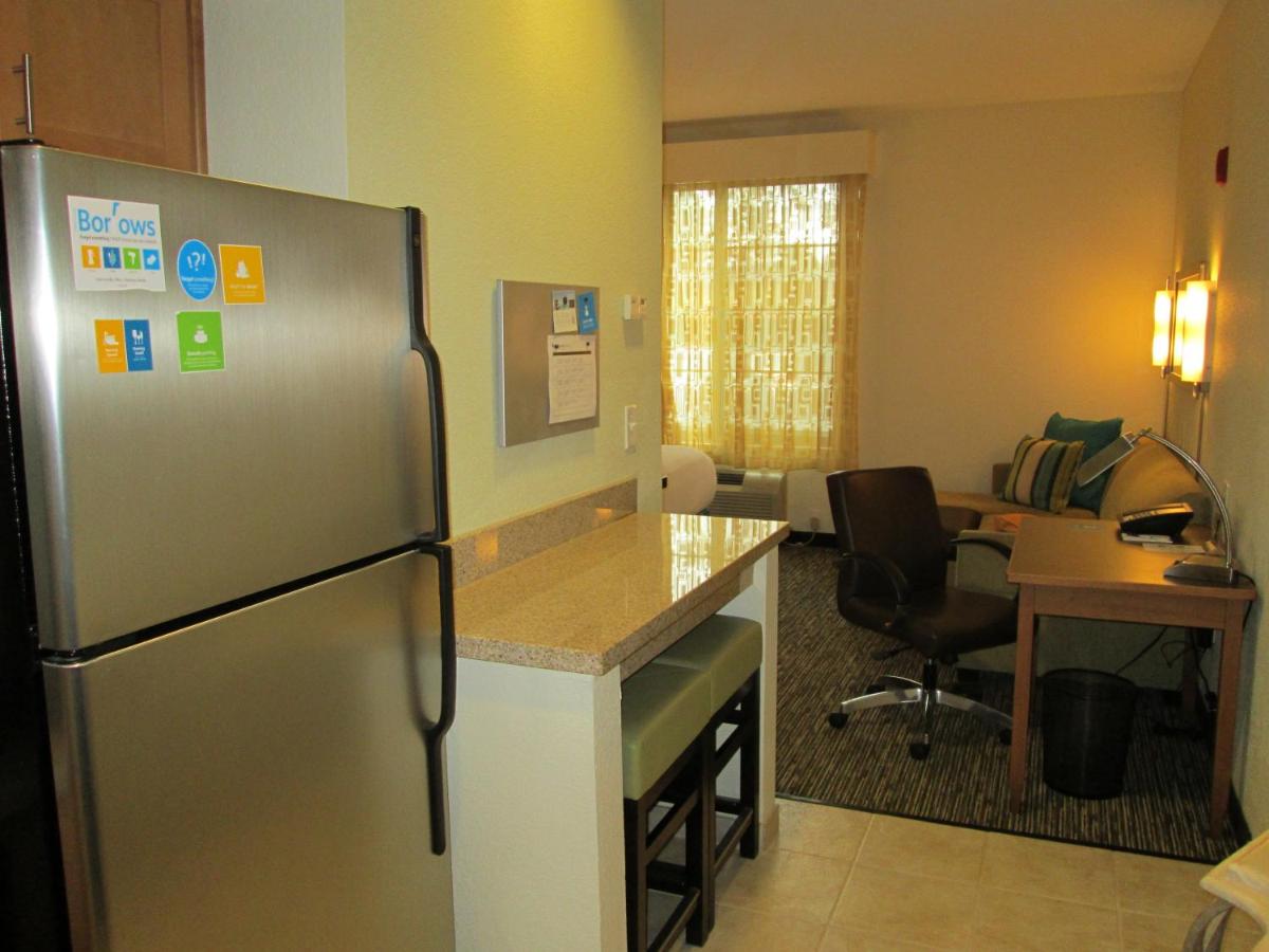Studio King Suite at Studio 6 Carlsbad, CA