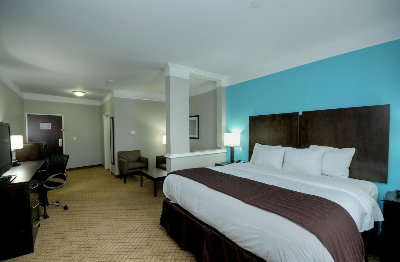 King Suite - Disability Access/Non-Smoking at Comfort Suites at Katy Mills
