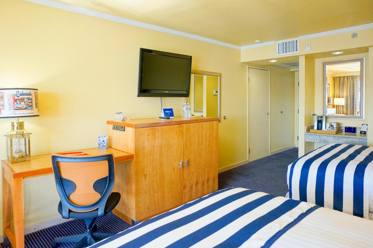 Queen Room with Two Queen Beds - Disability Access at Waterfront Hotel, part of JdV by Hyatt (12381)