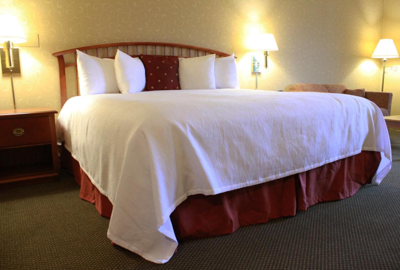 King Room - Non-Smoking at Best Western Merrimack Valley