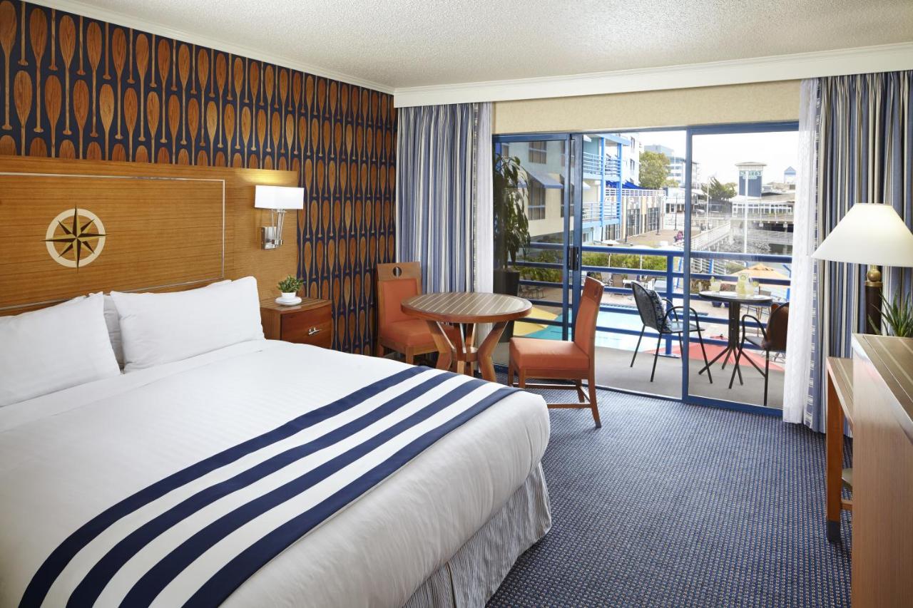 Junior King Suite at Waterfront Hotel, part of JdV by Hyatt (12381)