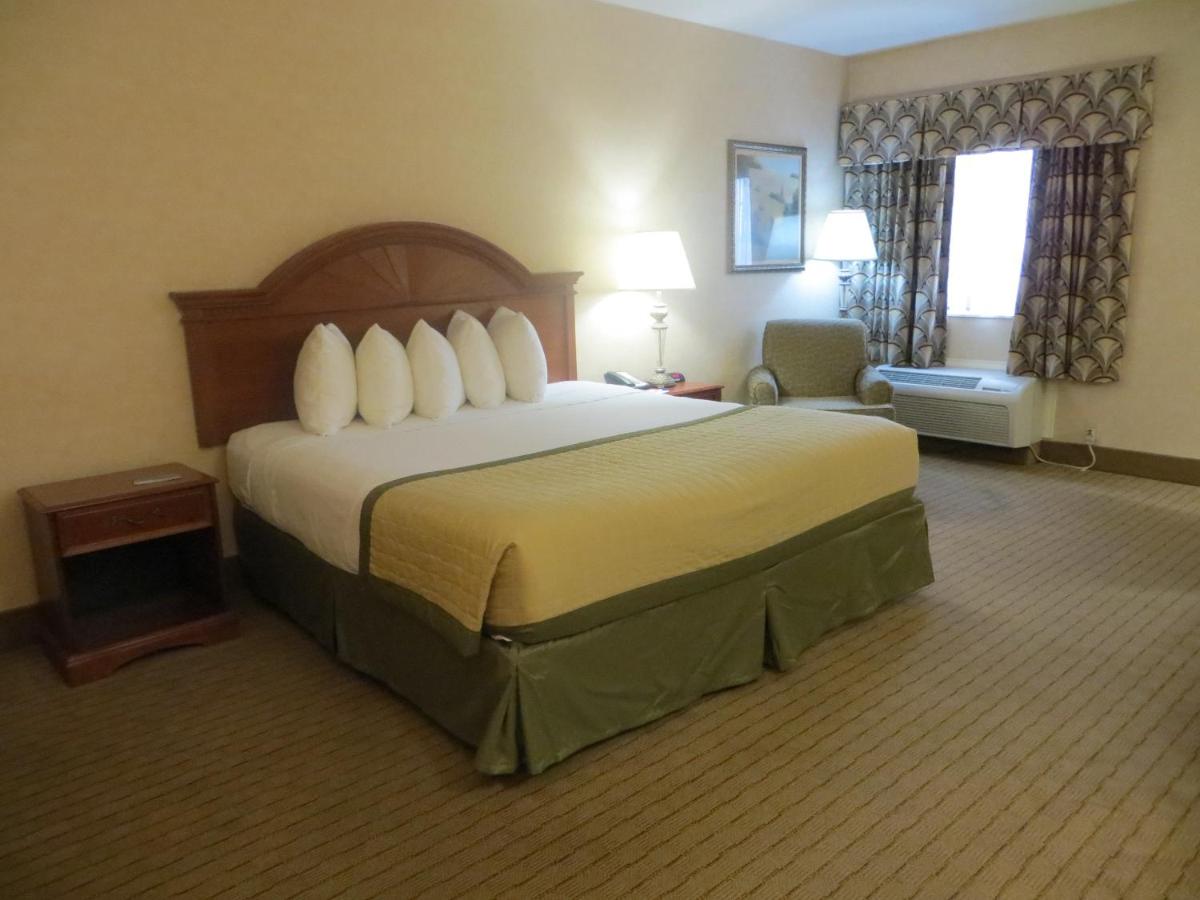 King Room - Non-Smoking at Baymont by Wyndham Indianapolis West